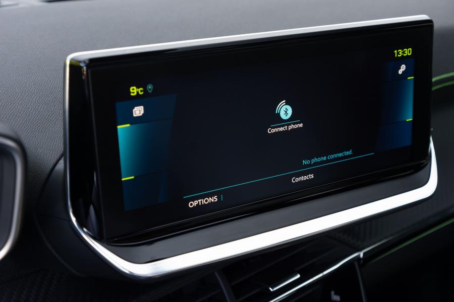 Детали интерьера Peugeot e-2008 GT (Digital White) 2019 года  (WW) (фото 112 из 119)